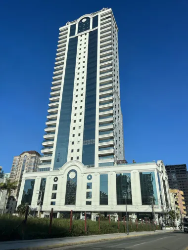 Imóvel em Meia Praia