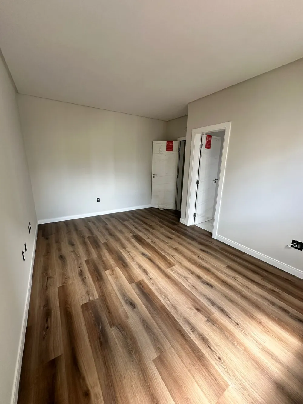 Apartamento para venda no bairro Meia Praia em Itapema