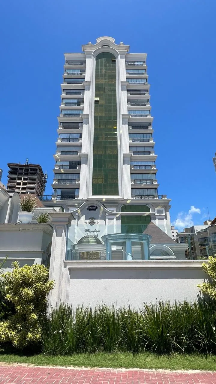 Apartamento 4 quartos para venda no bairro Meia Praia em Itapema