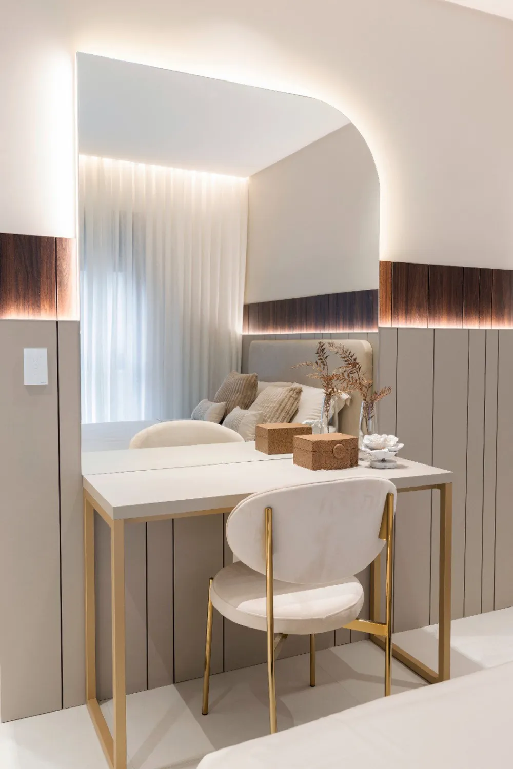 Apartamento para venda no bairro Meia Praia em Itapema