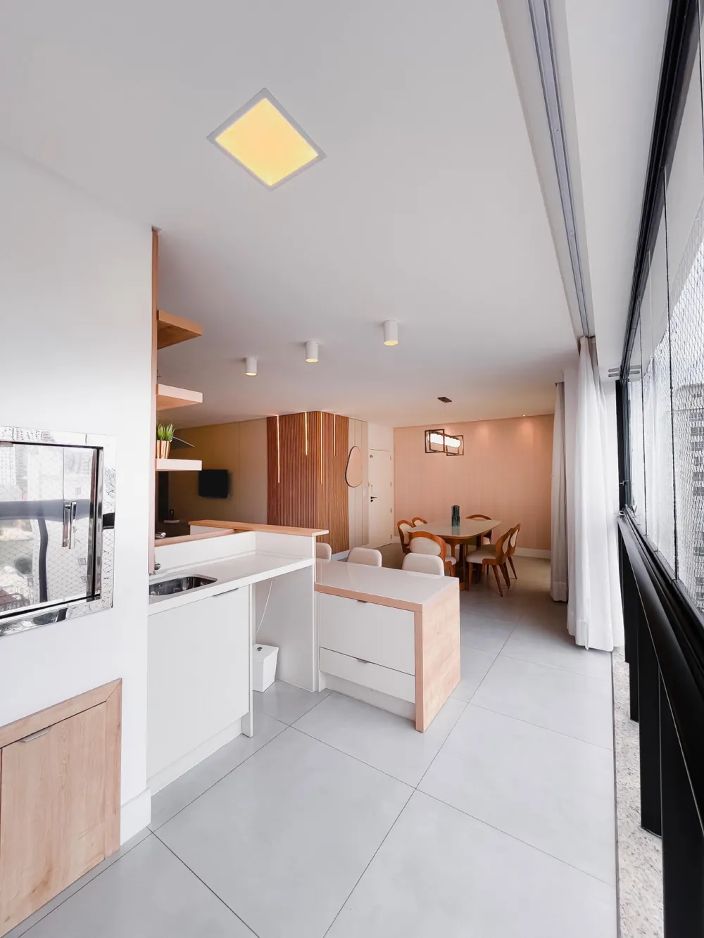 Apartamento para venda no bairro Meia Praia em Itapema