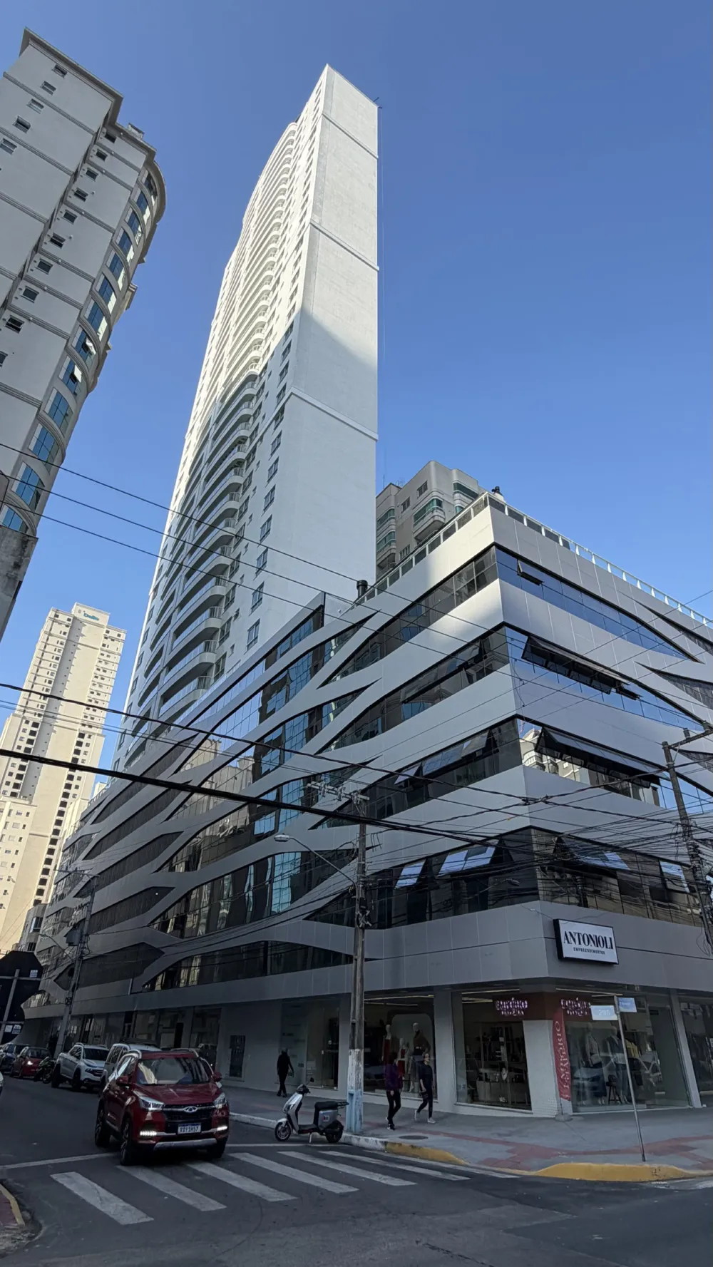Apartamento 3 quartos para venda no bairro Meia Praia em Itapema