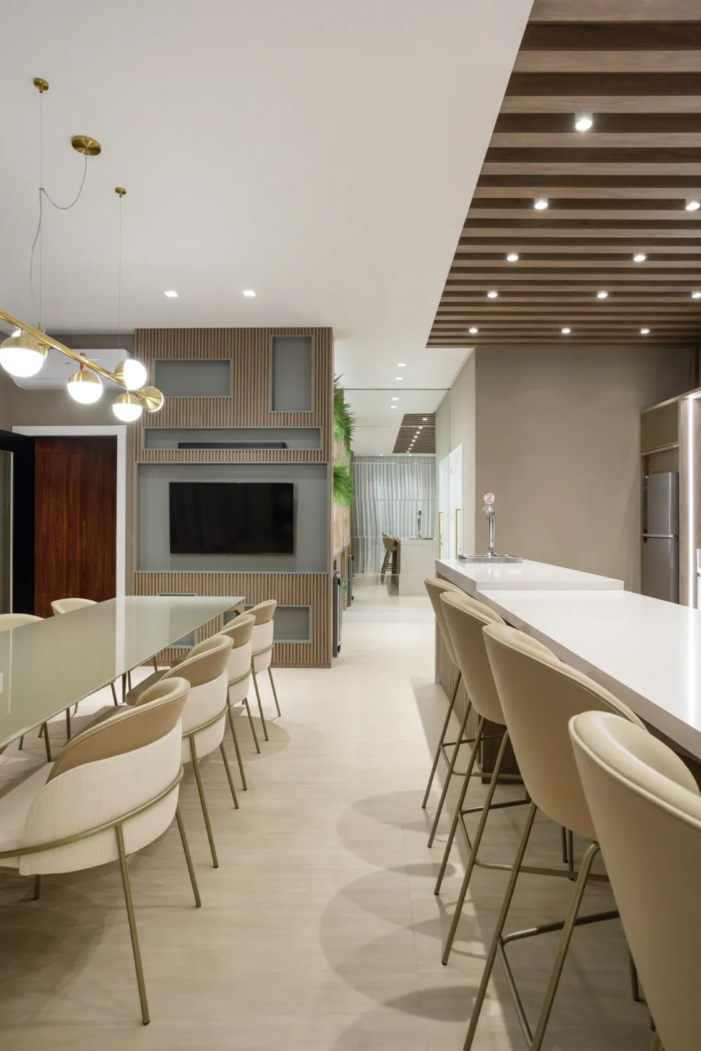 Apartamento para venda no bairro Meia Praia em Itapema