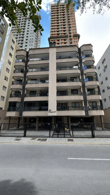 Apartamento para venda no bairro Meia Praia em Itapema