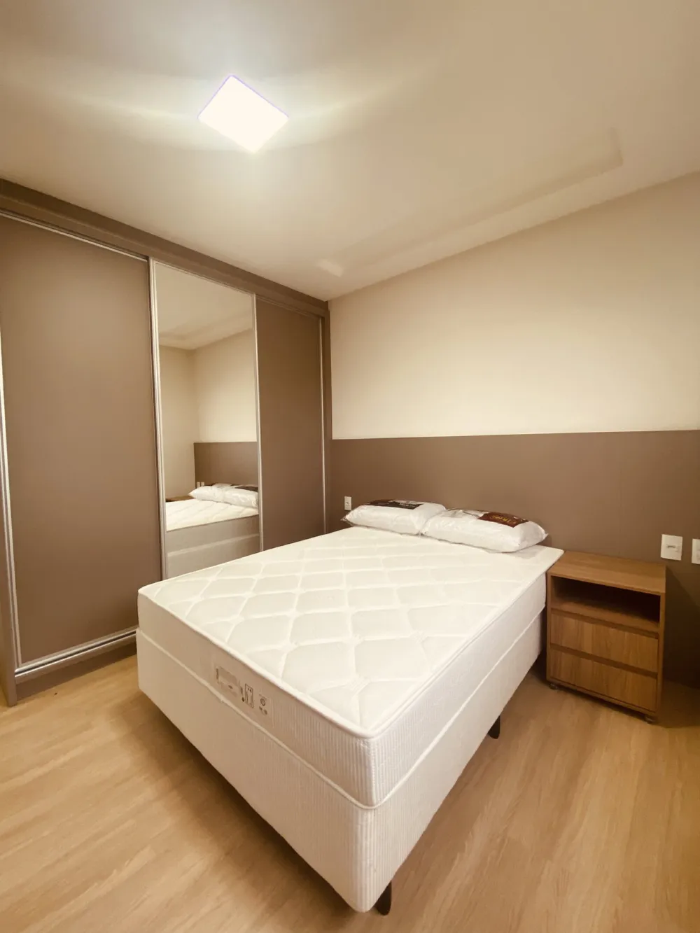 Apartamento para venda no bairro Meia Praia em Itapema