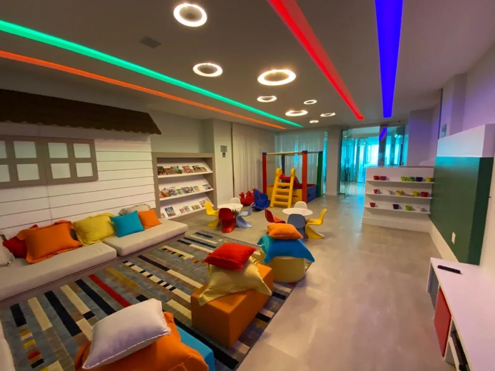 Apartamento para venda no bairro Meia Praia em Itapema
