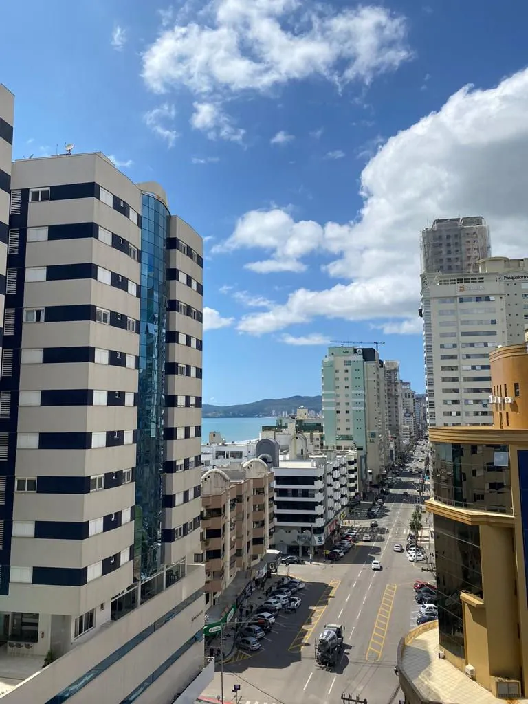 Apartamento para venda no bairro Meia Praia em Itapema