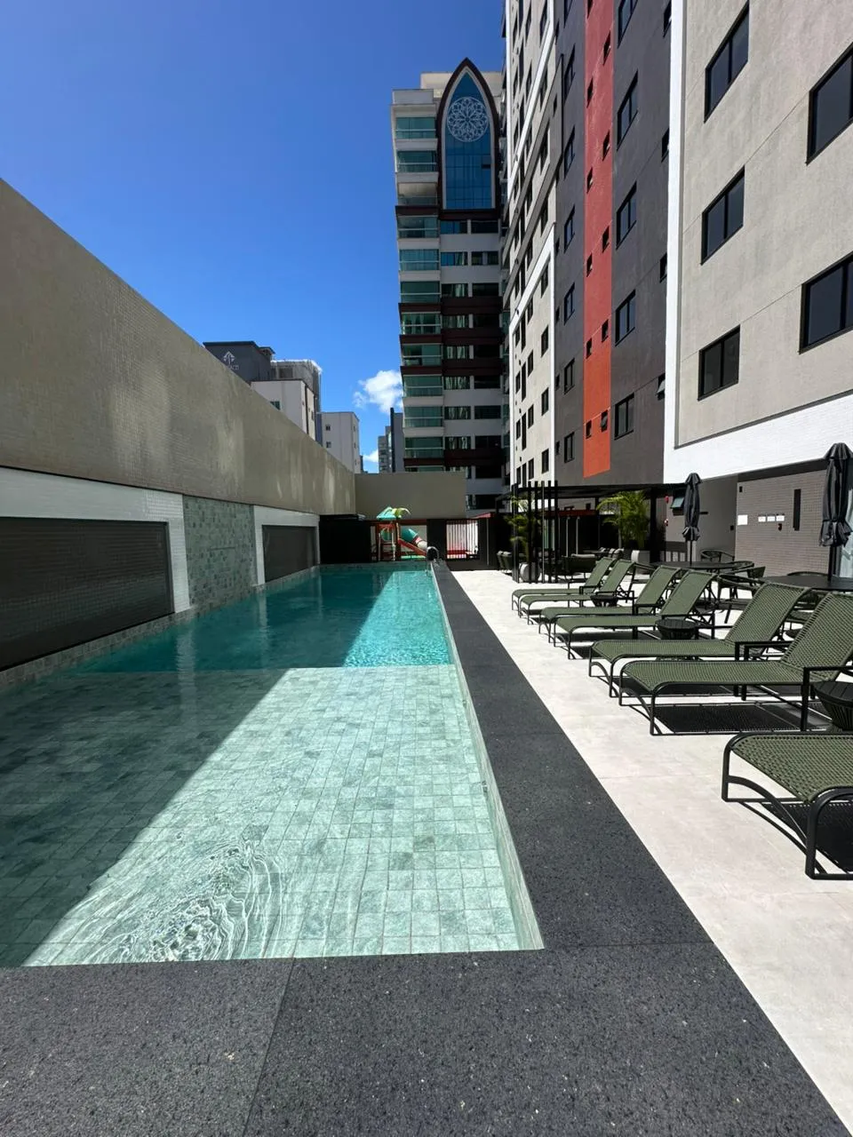 Apartamento 3 quartos para venda no bairro Meia Praia em Itapema