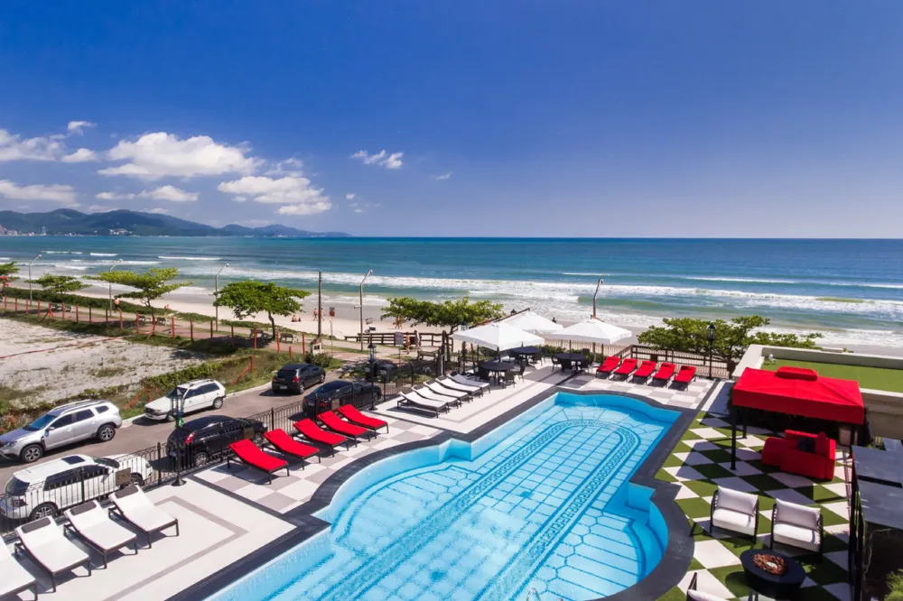 Apartamento para venda no bairro Meia Praia em Itapema