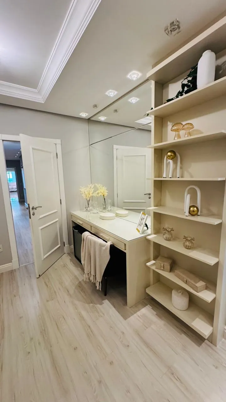 Apartamento 4 quartos para venda no bairro Meia Praia em Itapema