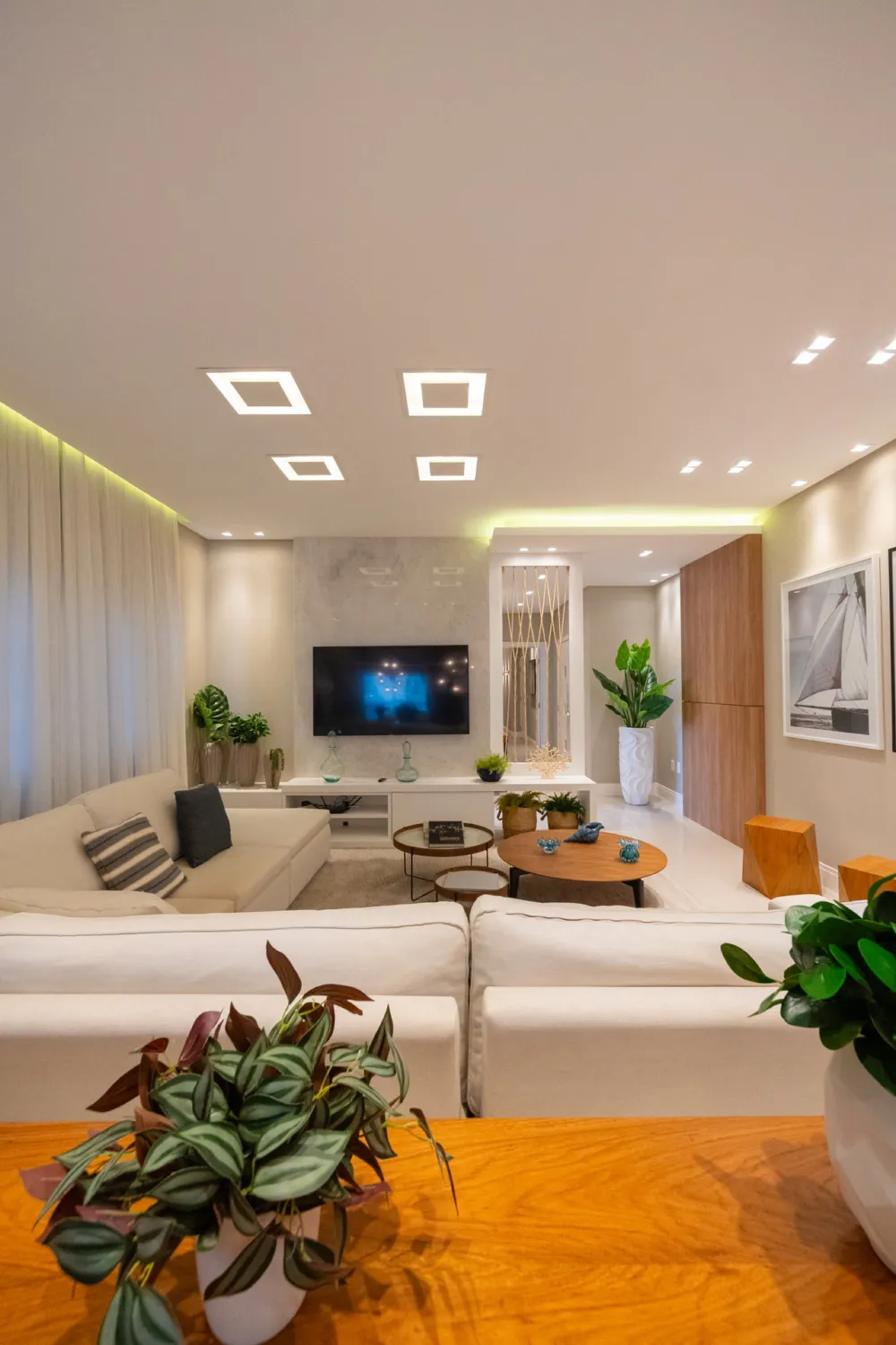 Apartamento para venda no bairro Meia Praia em Itapema
