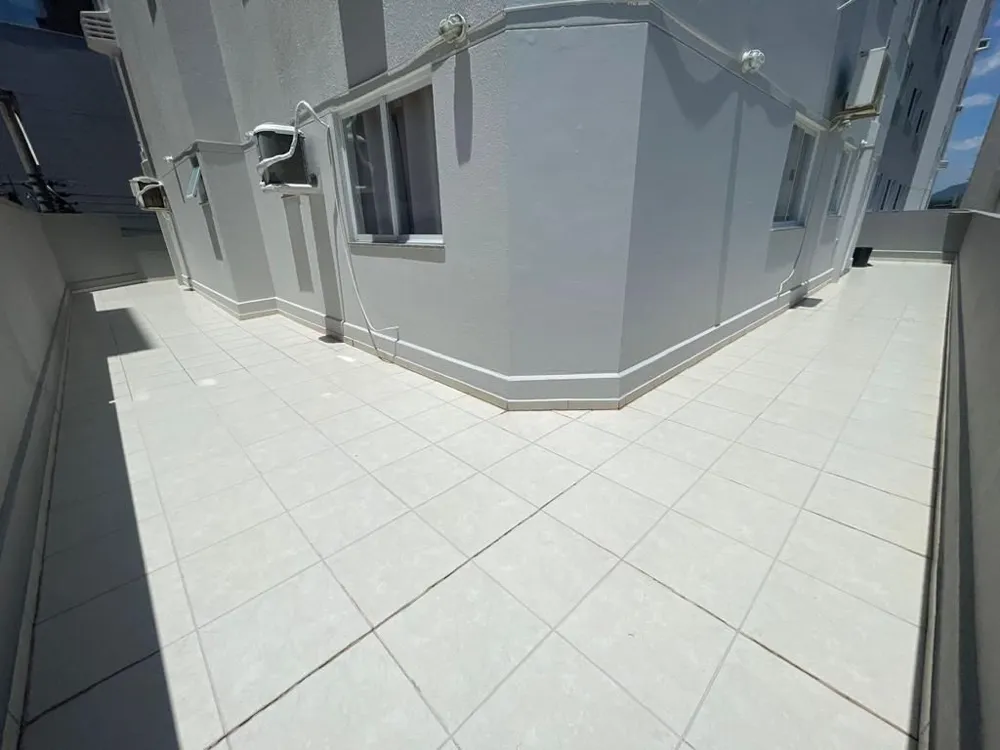Apartamento para venda no bairro Meia Praia em Itapema