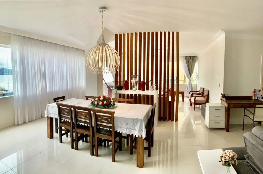 Apartamento para venda no bairro Meia Praia em Itapema