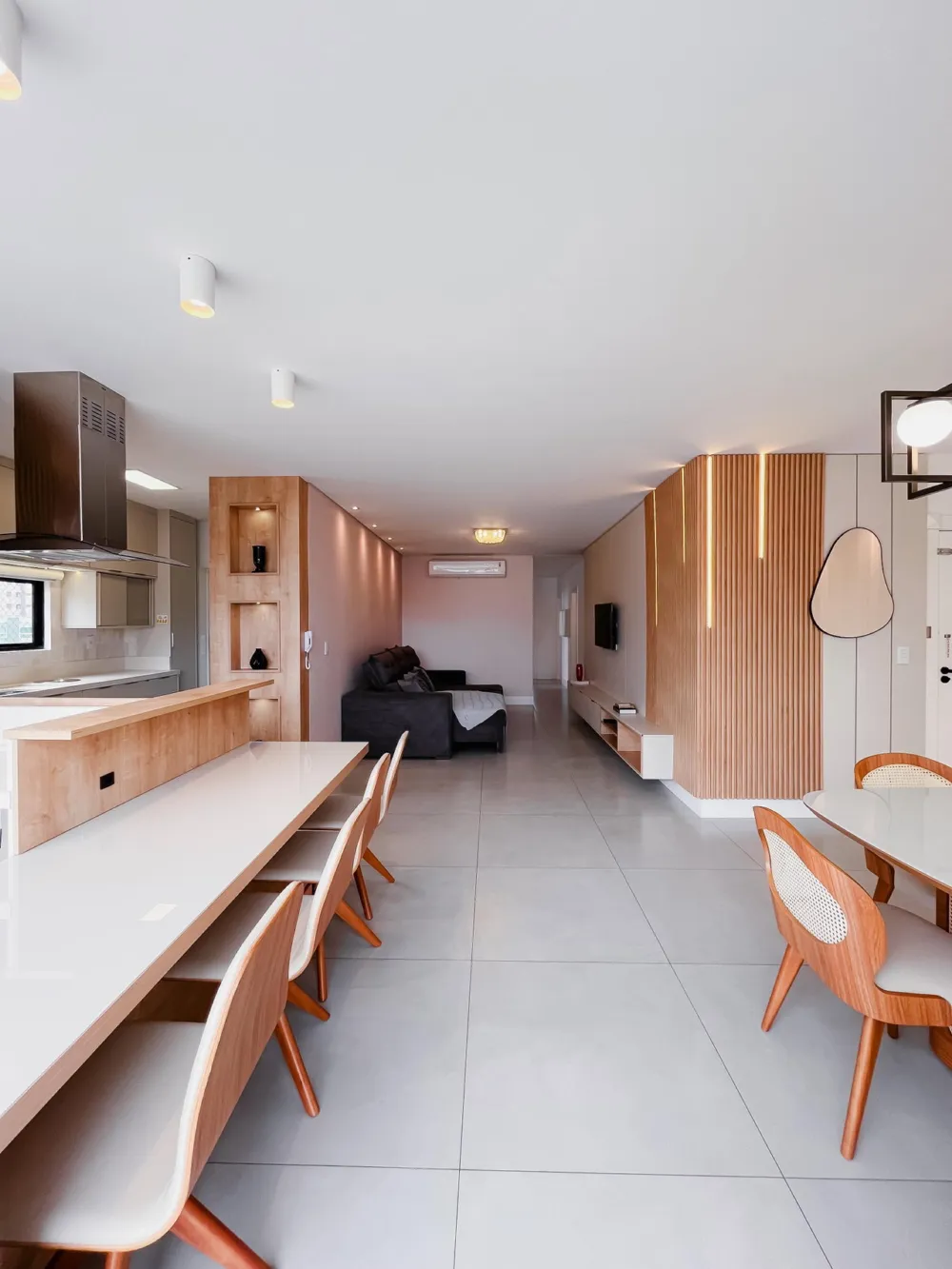 Apartamento para venda no bairro Meia Praia em Itapema