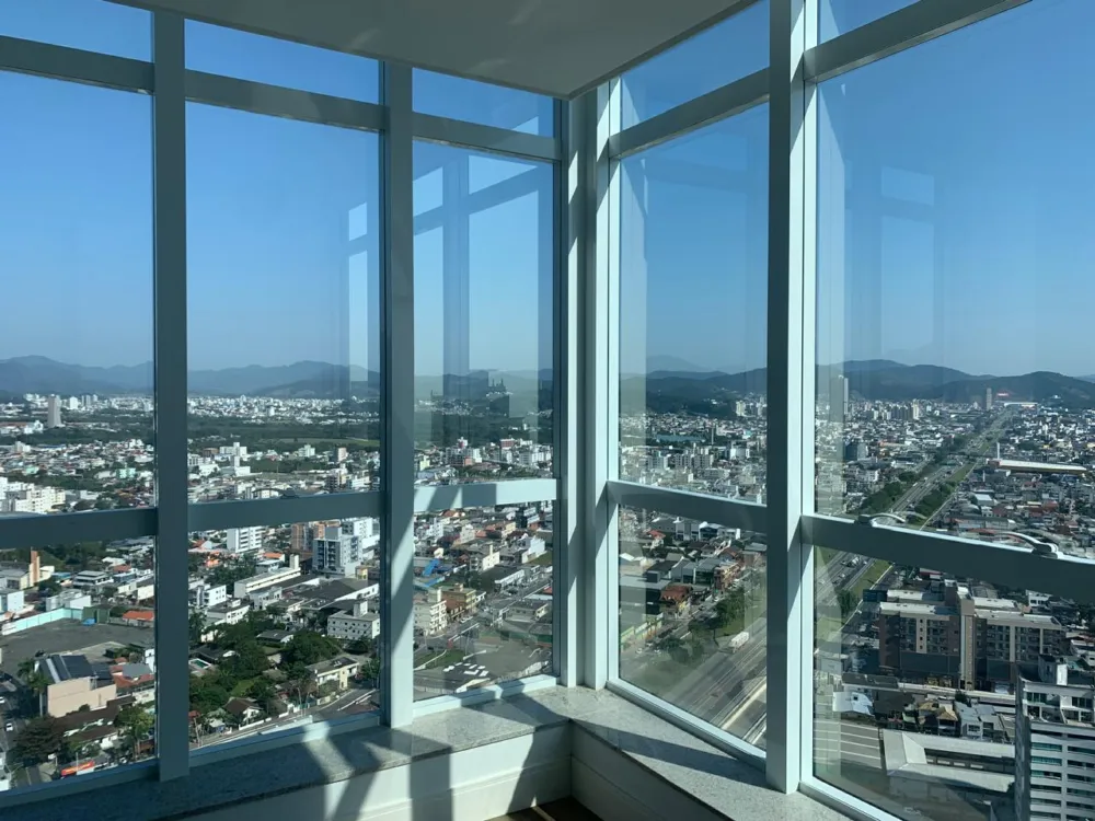 Apartamento para venda no bairro Barra Sul em Balneário Camboriú