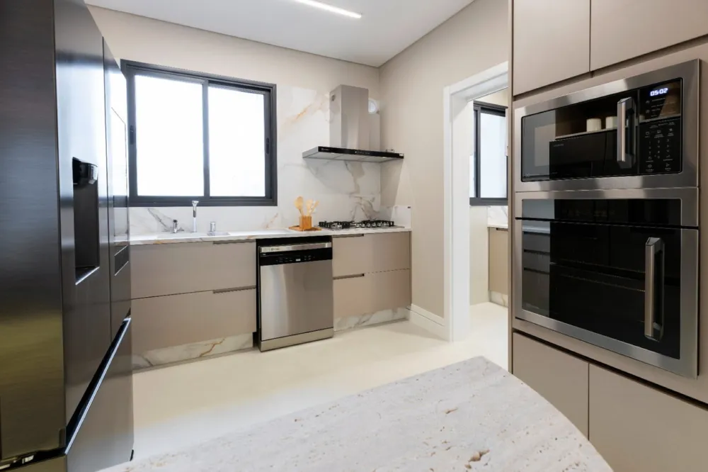 Apartamento para venda no bairro Meia Praia em Itapema