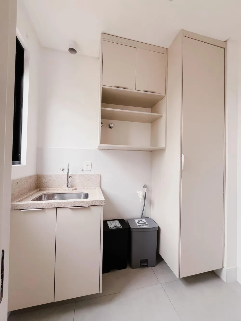 Apartamento para venda no bairro Meia Praia em Itapema