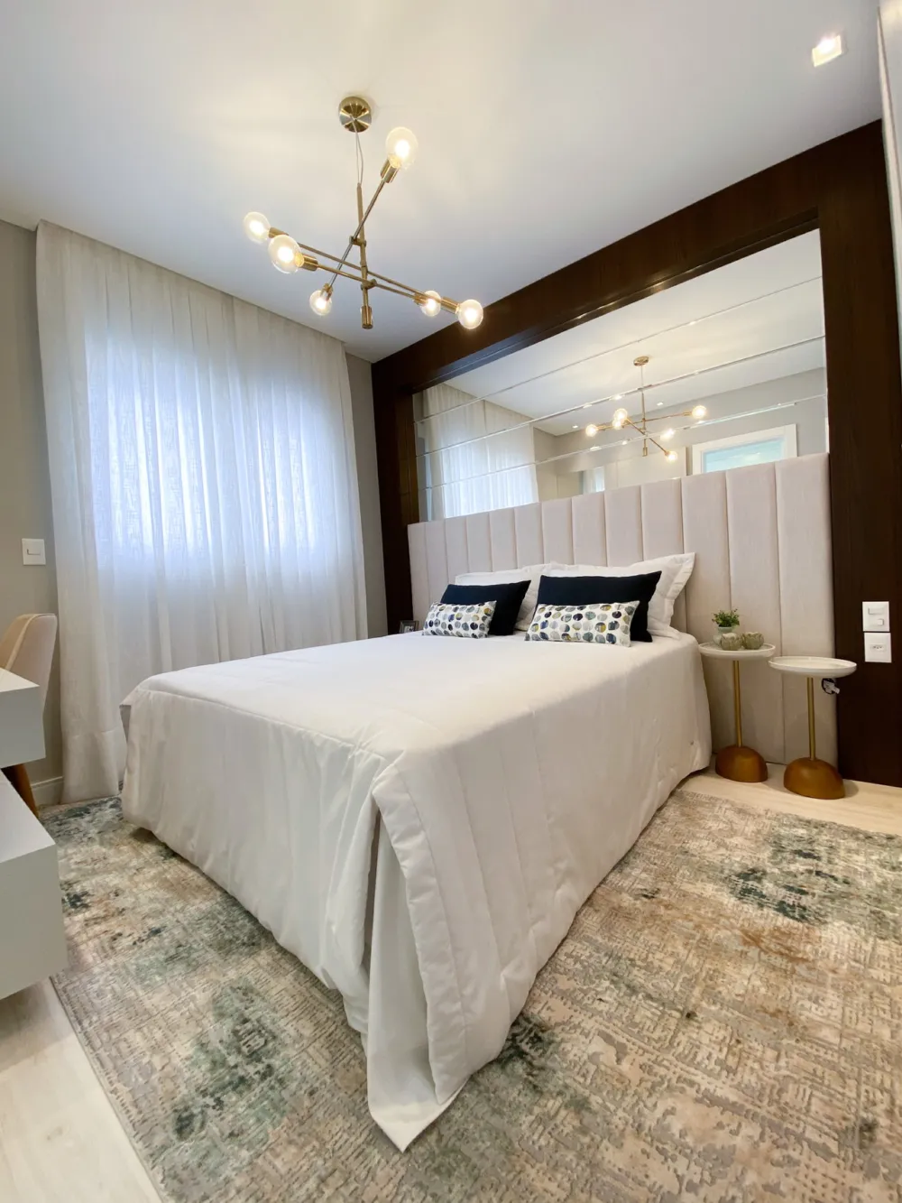Apartamento para venda no bairro Meia Praia em Itapema
