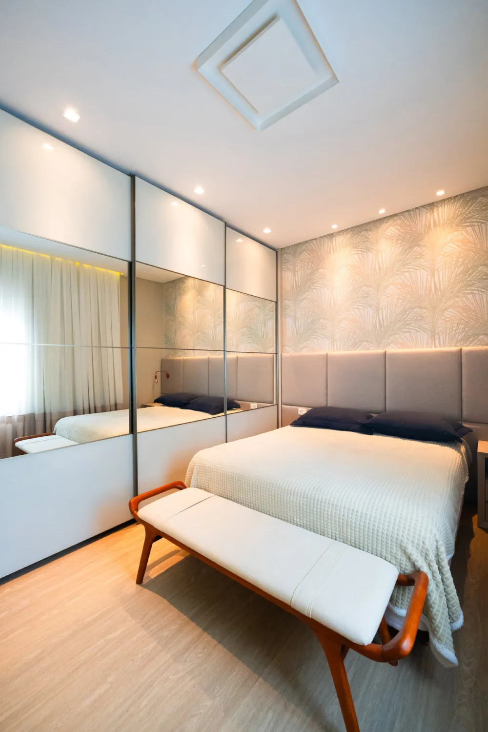 Apartamento para venda no bairro Meia Praia em Itapema