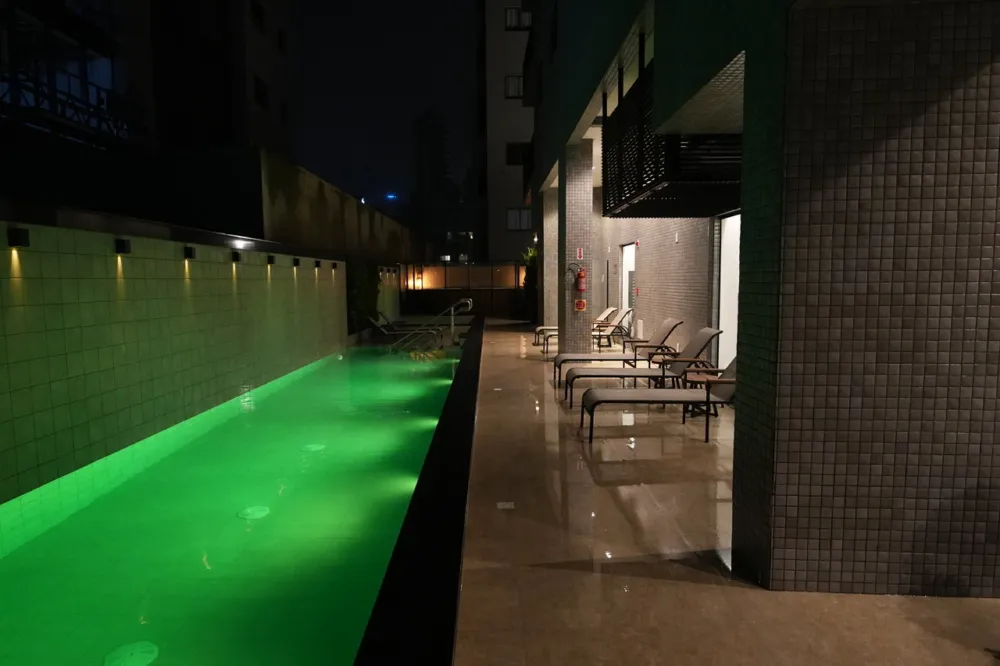 Apartamento para venda no bairro Meia Praia em Itapema