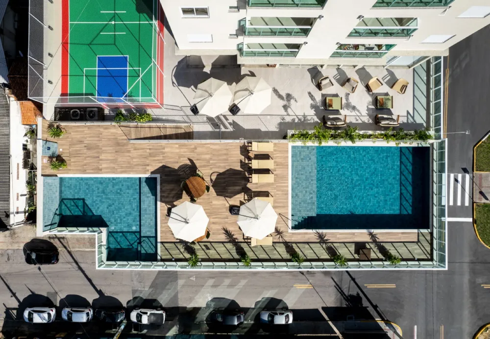 Apartamento para venda no bairro Meia Praia em Itapema