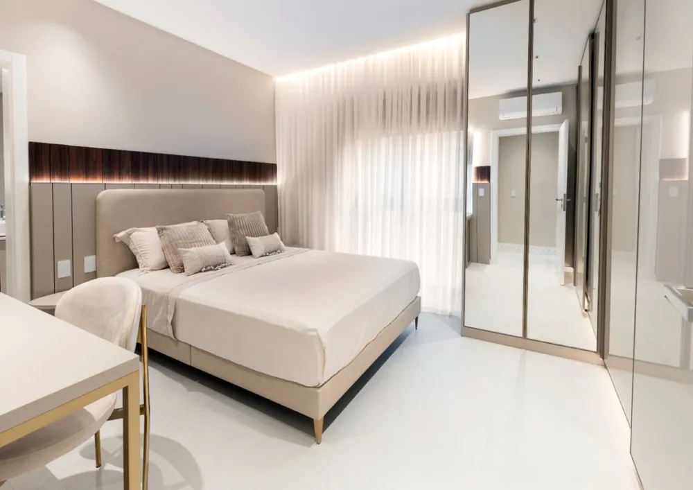 Apartamento para venda no bairro Meia Praia em Itapema