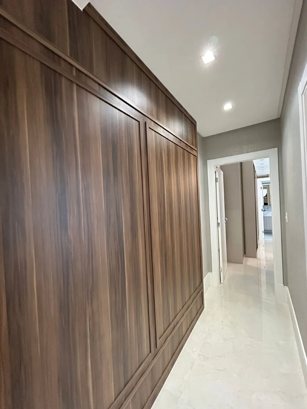 Apartamento para venda no bairro Meia Praia em Itapema
