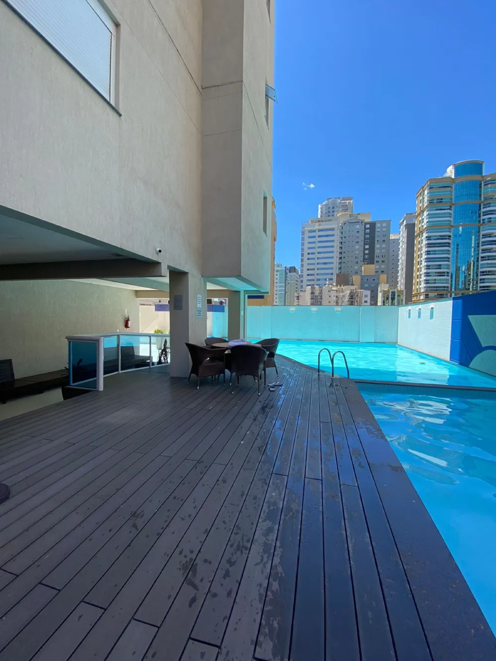 Apartamento para venda no bairro Meia Praia em Itapema