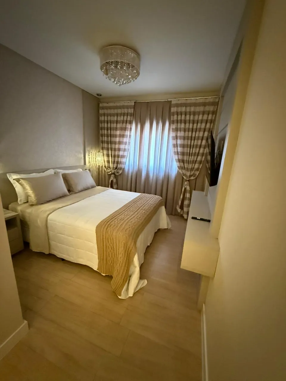 Apartamento para venda no bairro Meia Praia em Itapema