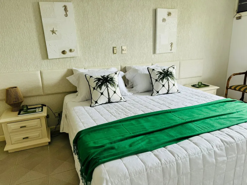 Casa para venda no bairro Praia de Pernambuco em Guarujá