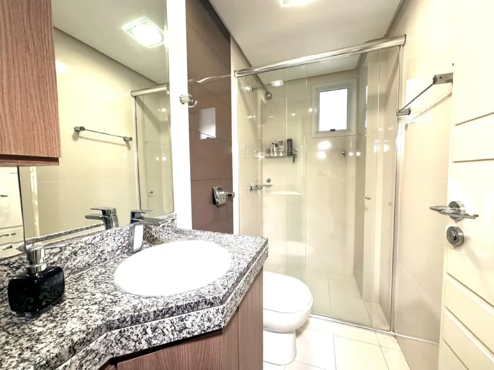 Apartamento para venda no bairro Meia Praia em Itapema