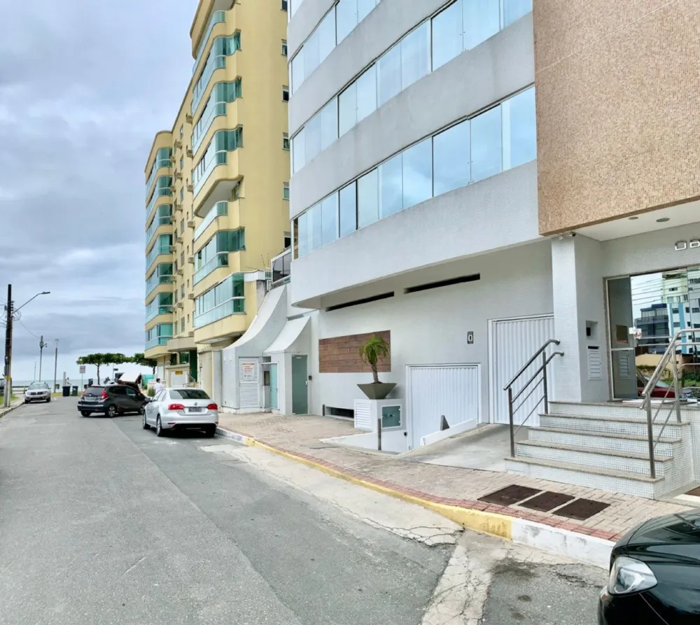 Apartamento para venda no bairro Meia Praia em Itapema