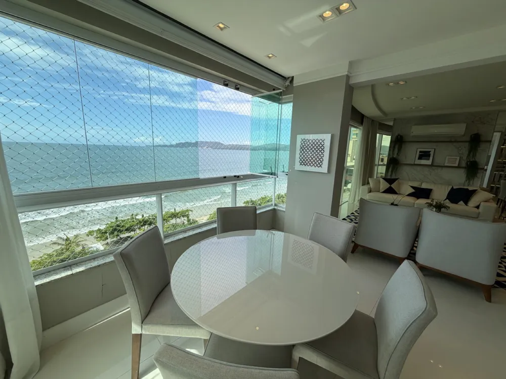 Apartamento para venda no bairro Meia Praia em Itapema