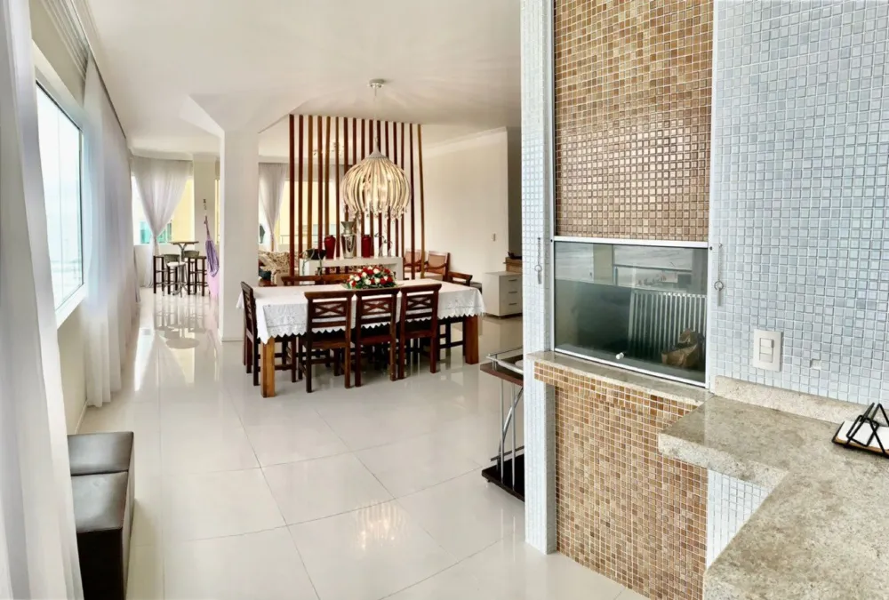 Apartamento para venda no bairro Meia Praia em Itapema