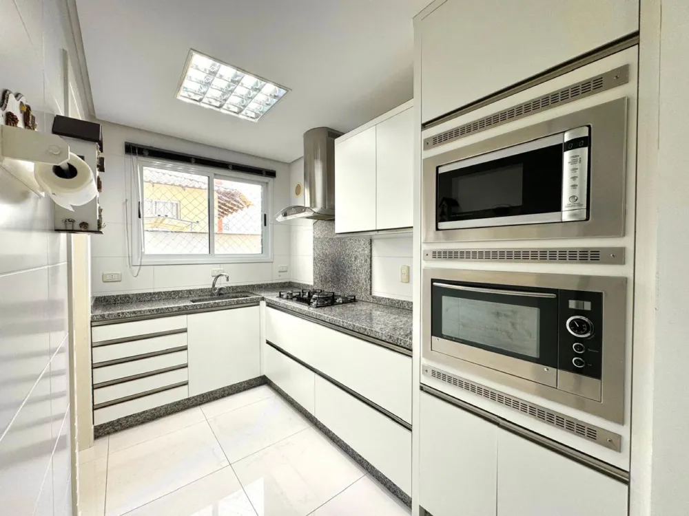 Apartamento para venda no bairro Meia Praia em Itapema