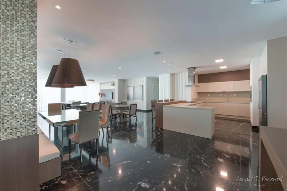 Apartamento para venda no bairro Meia Praia em Itapema