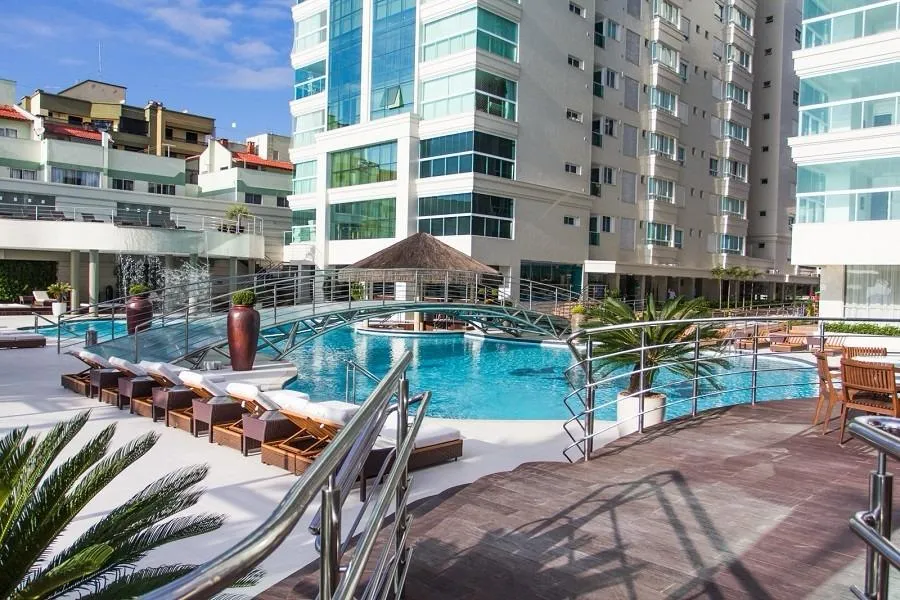 Apartamento 4 quartos para venda no bairro Meia Praia em Itapema