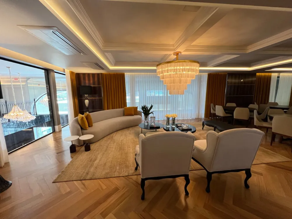 Apartamento para reserva no bairro Meia Praia em Itapema