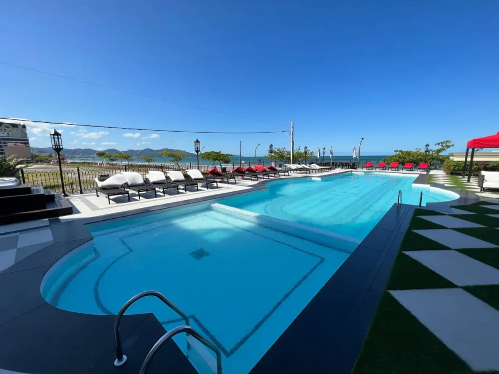 Apartamento para reserva no bairro Meia Praia em Itapema