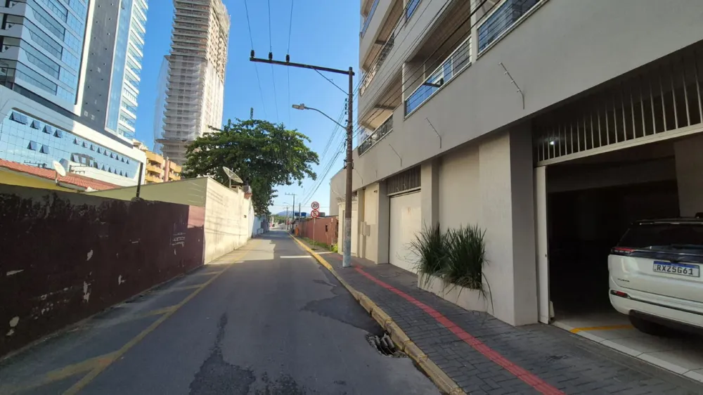 Apartamento para venda no bairro Meia Praia em Itapema