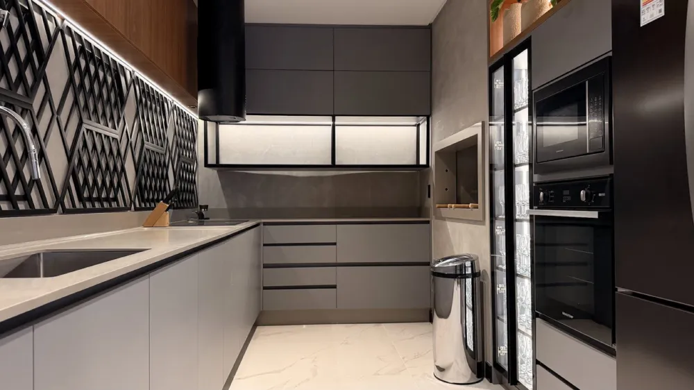 Apartamento 3 quartos para venda no bairro Meia Praia em Itapema