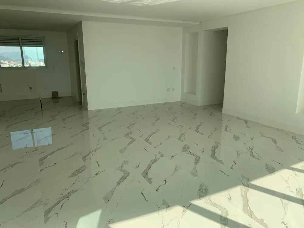 Apartamento para venda no bairro Barra Sul em Balneário Camboriú