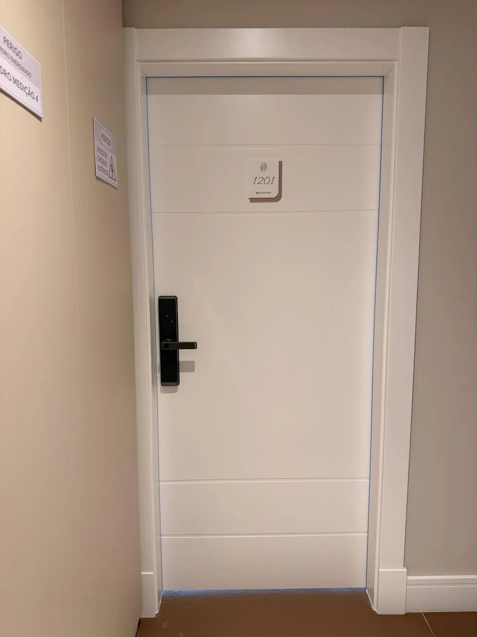 Apartamento para venda no bairro Meia Praia em Itapema