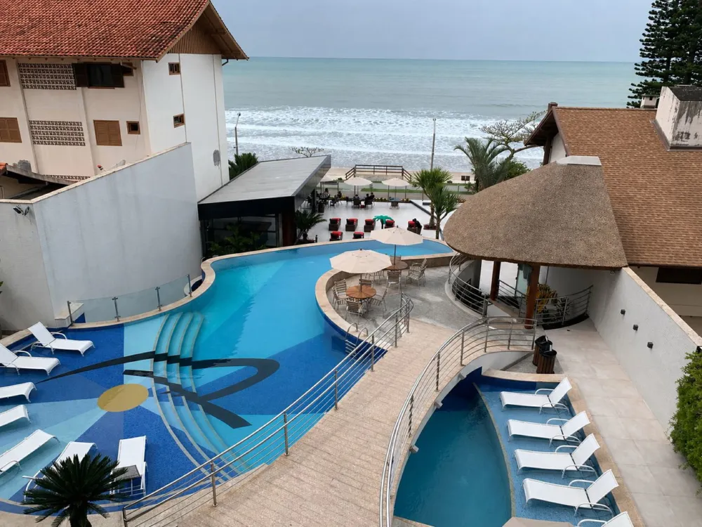 Apartamento para venda no bairro Meia Praia em Itapema