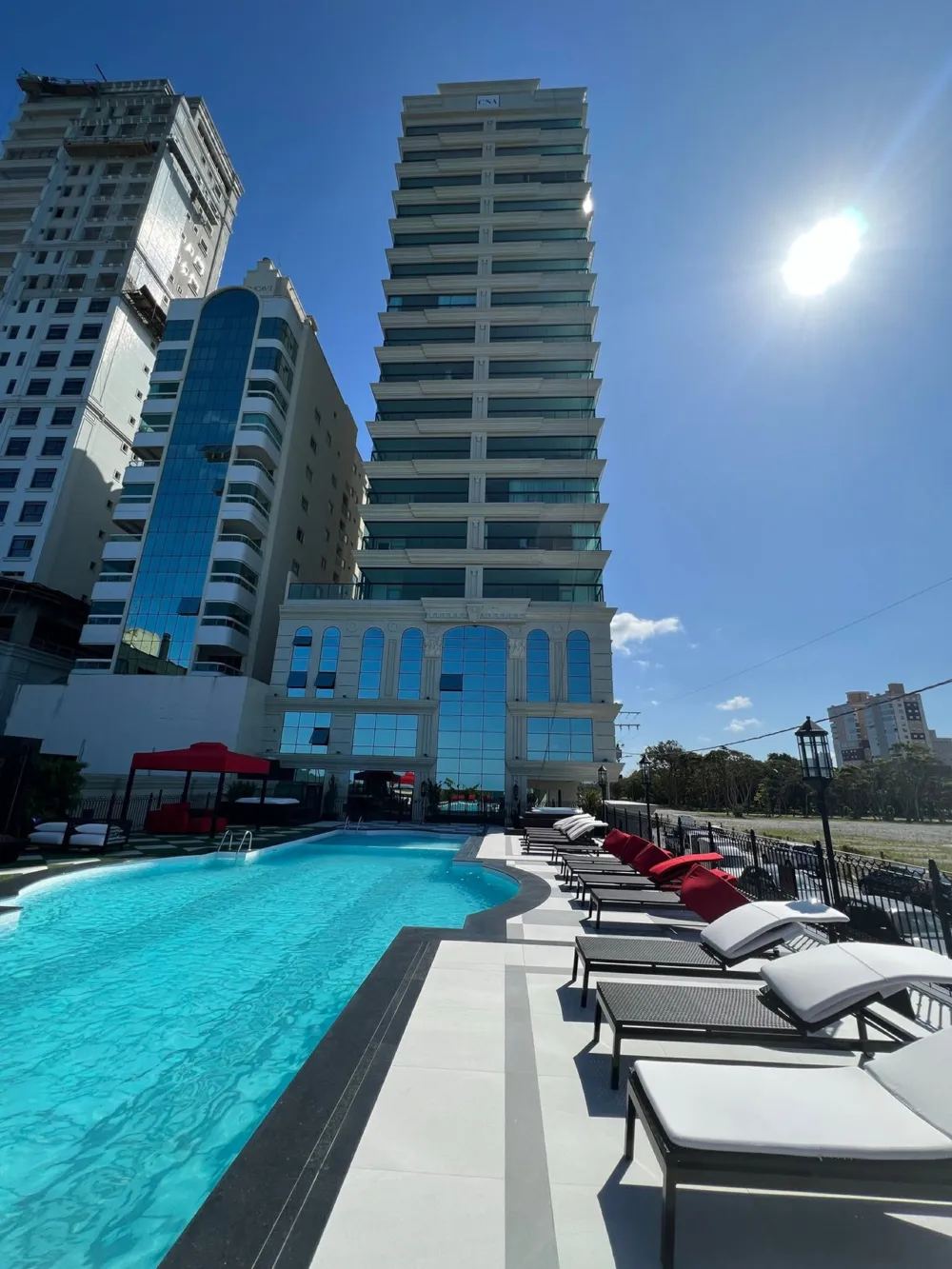 Apartamento para reserva no bairro Meia Praia em Itapema