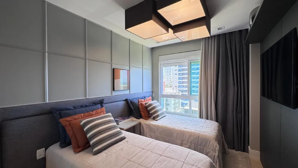 Apartamento para venda no bairro Meia Praia em Itapema