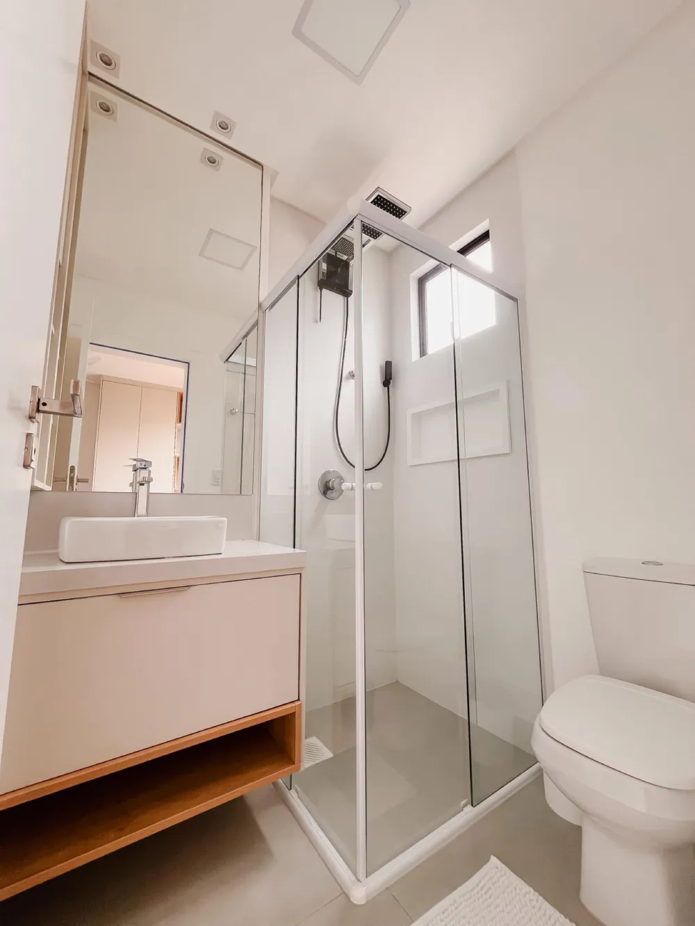 Apartamento para venda no bairro Meia Praia em Itapema