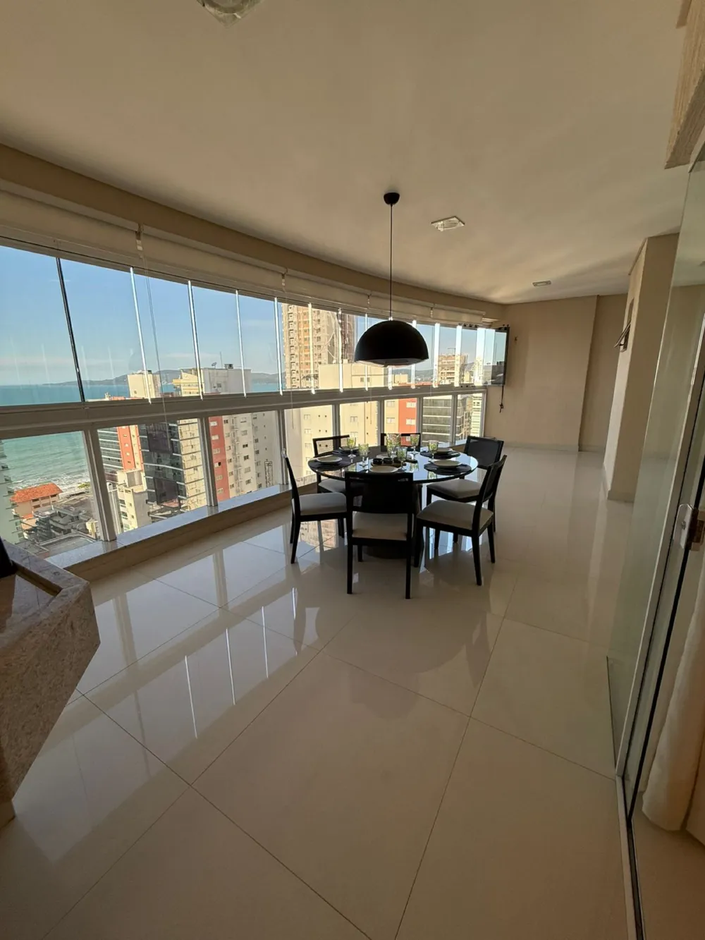 Apartamento para venda no bairro Meia Praia em Itapema