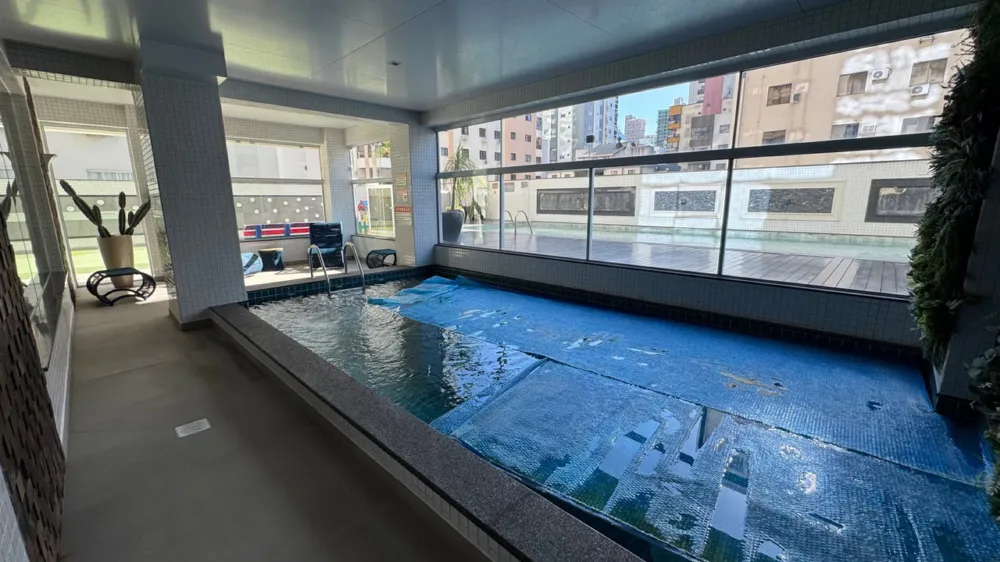 Apartamento para venda no bairro Meia Praia em Itapema