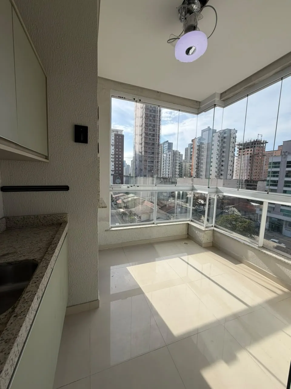 Apartamento 2 quartos para venda no bairro Meia Praia em Itapema